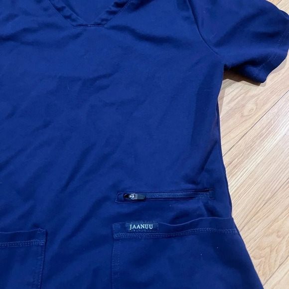 Jaanuu Navy 4 pocket Scrub Top - Picture 5 of 6